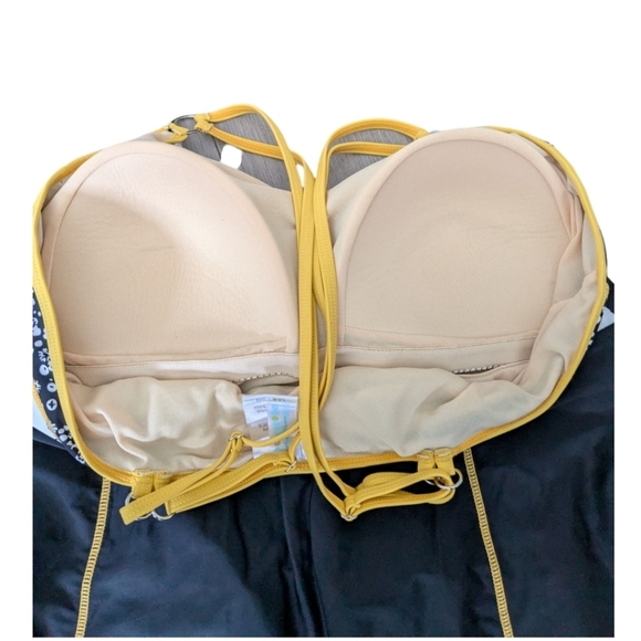 Île Moorea One Piece Swimsuit Crossiver Adjustable Straps - Picture 9 of 11